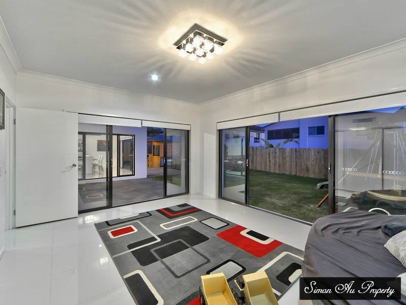 126 Hawthorn Circuit, Stretton QLD 4116