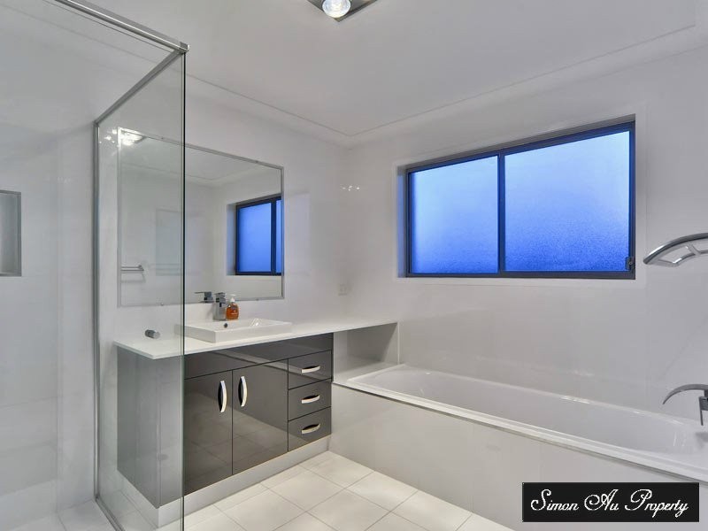 126 Hawthorn Circuit, Stretton QLD 4116