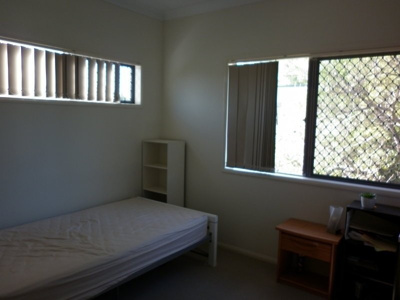 2/7 Joyce Street, Coopers Plains QLD 4108