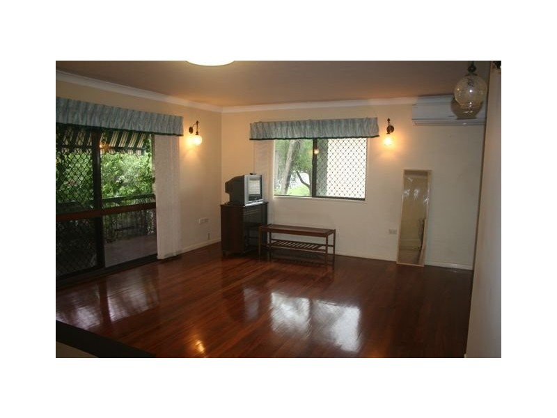 37 Lingle St, Robertson QLD 4109