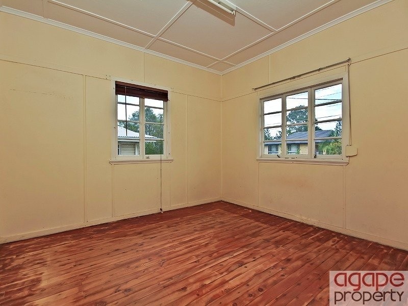 22 Longden Street, Coopers Plains QLD 4108