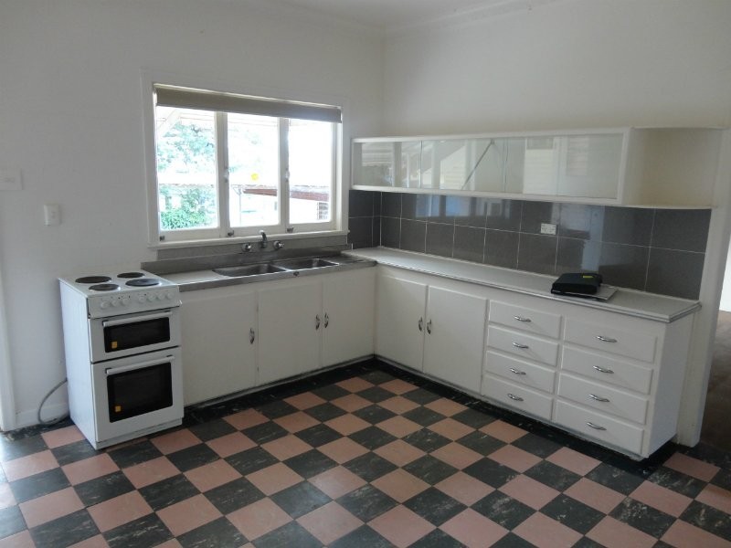 350 Richmond Rd, Cannon Hill QLD 4170