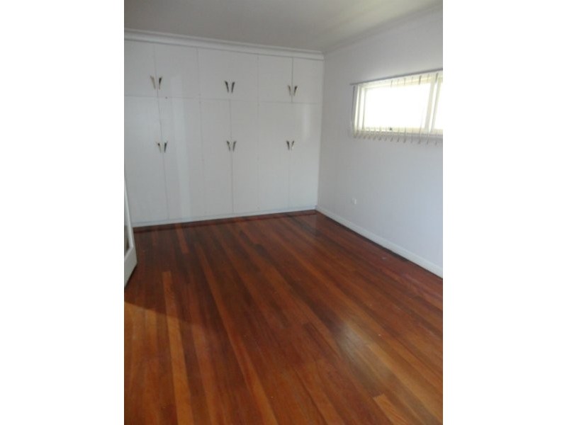 350 Richmond Rd, Cannon Hill QLD 4170