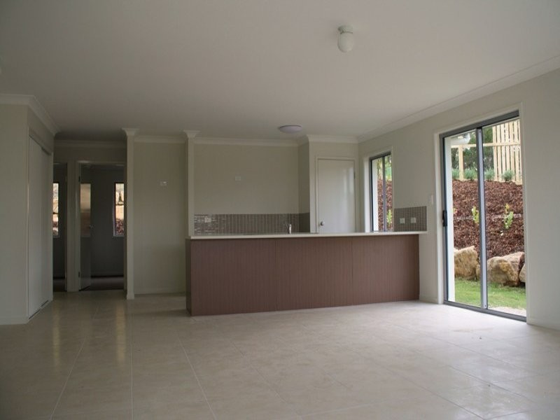 Pacific Pines QLD 4211