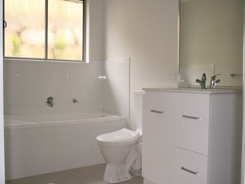 Pacific Pines QLD 4211