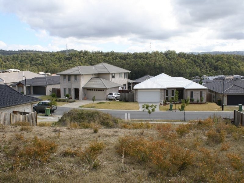 66 Hawkesbury Avenue, Pacific Pines QLD 4211