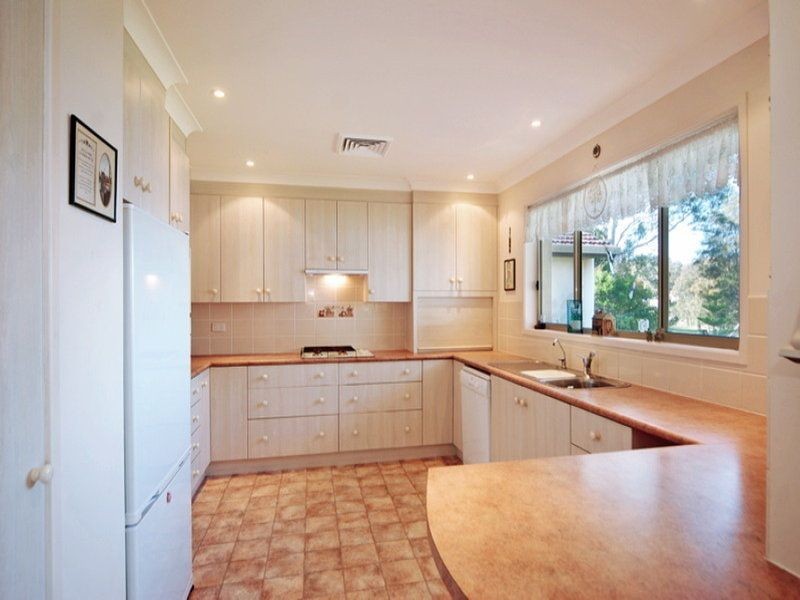 9 Kevin  Crescent, St Georges Basin NSW 2540