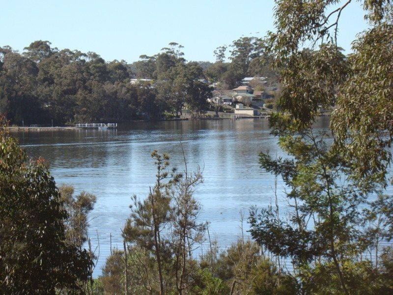 15 Boathaven Avenue, Basin View NSW 2540