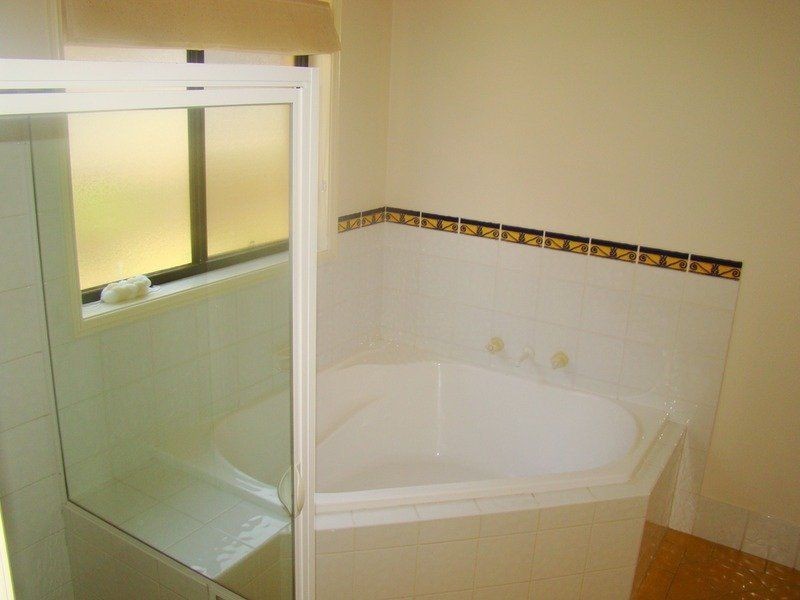 8 Irwin  Place, Vincentia NSW 2540