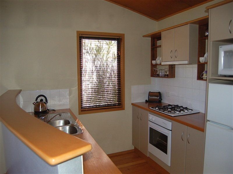 6 Caulfiled Parade, Old Erowal Bay NSW 2540