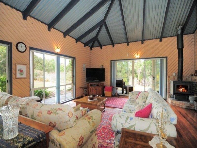 432 Pine Forest  Road, Tomerong NSW 2540