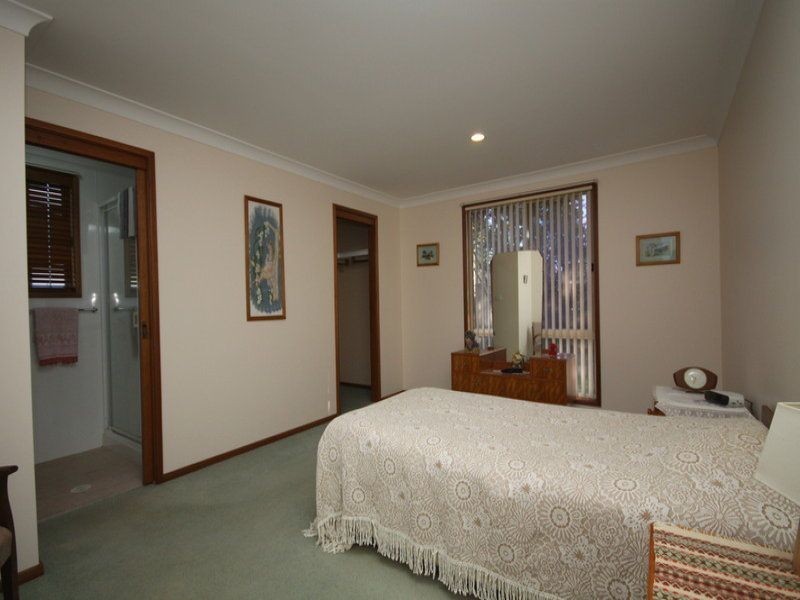 32 First  Avenue, Erowal Bay NSW 2540