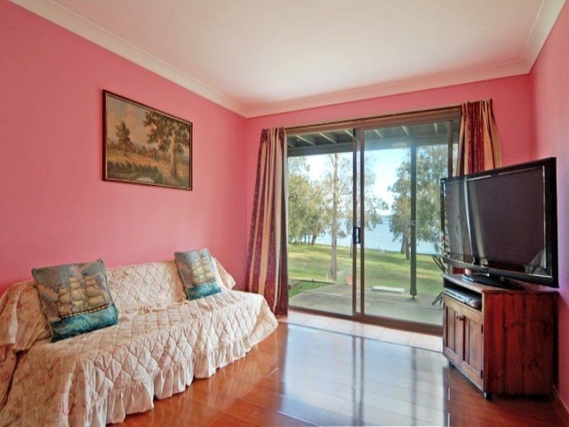 95 Walmer Avenue, Sanctuary Point NSW 2540