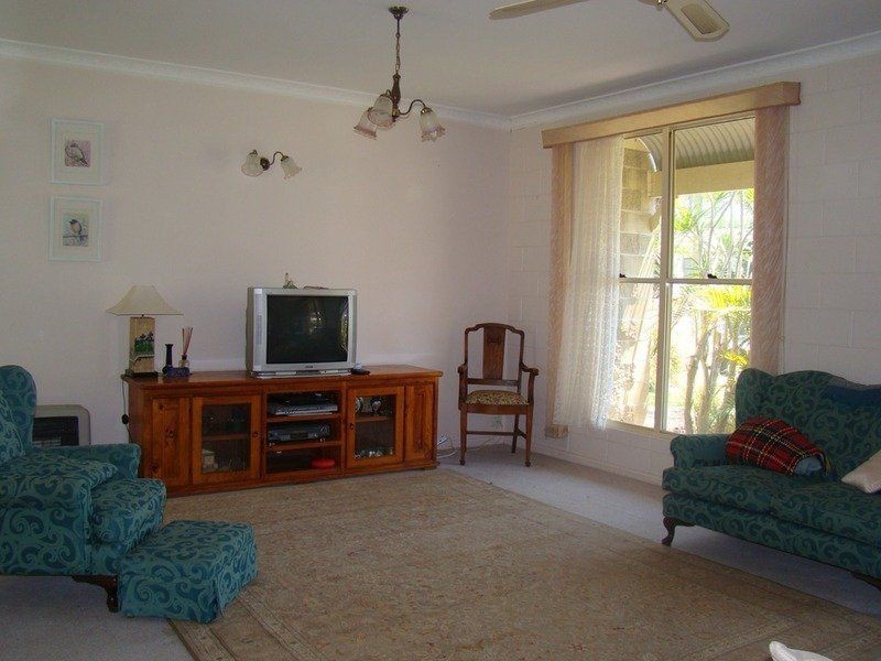 220 Macleans Point  Road, Sanctuary Point NSW 2540