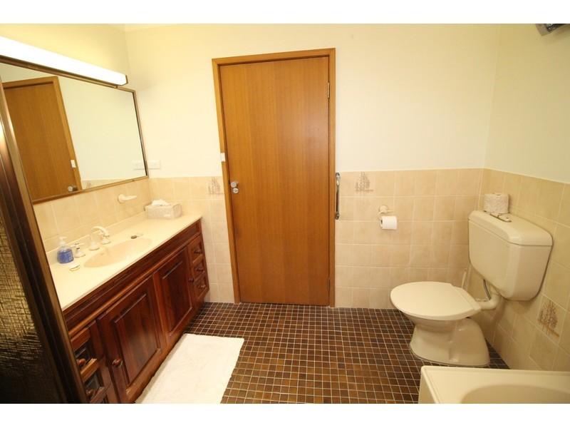 95 Basin View Parade, Basin View NSW 2540