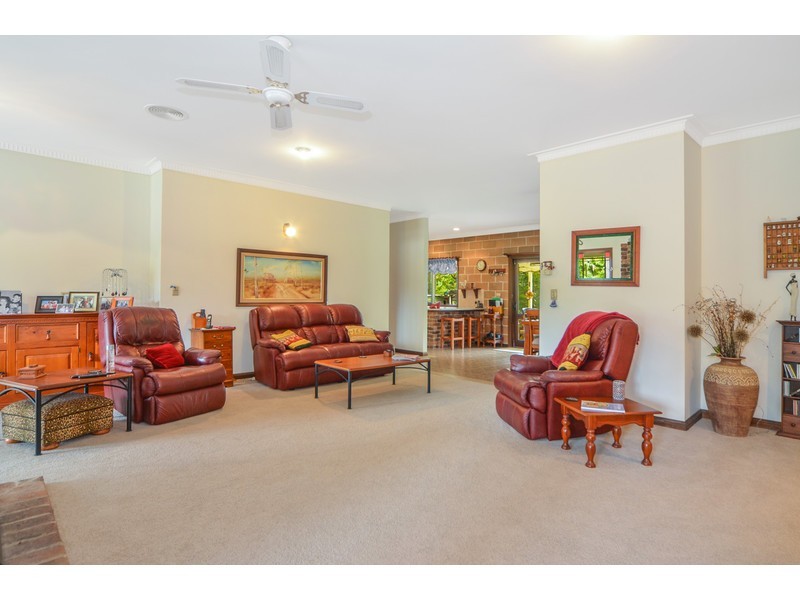 4 Atherton Street, Basin View NSW 2540