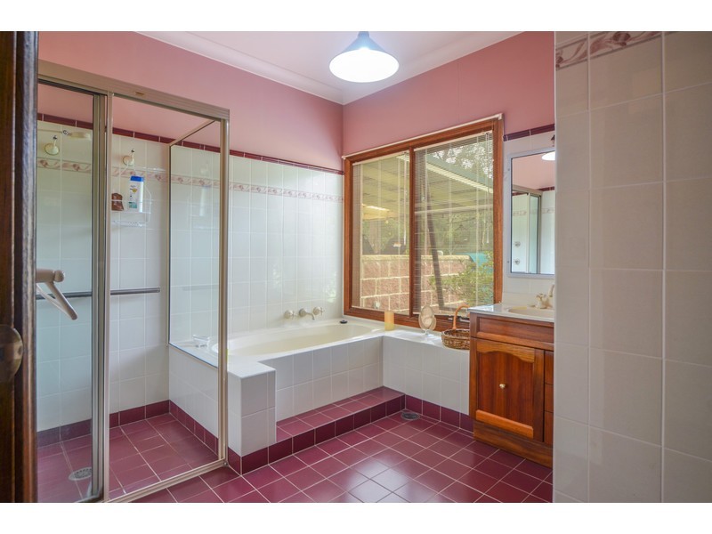 4 Atherton Street, Basin View NSW 2540