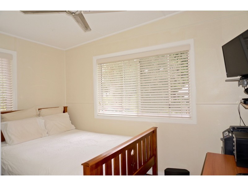 5 Streamside Street, Woollamia NSW 2540