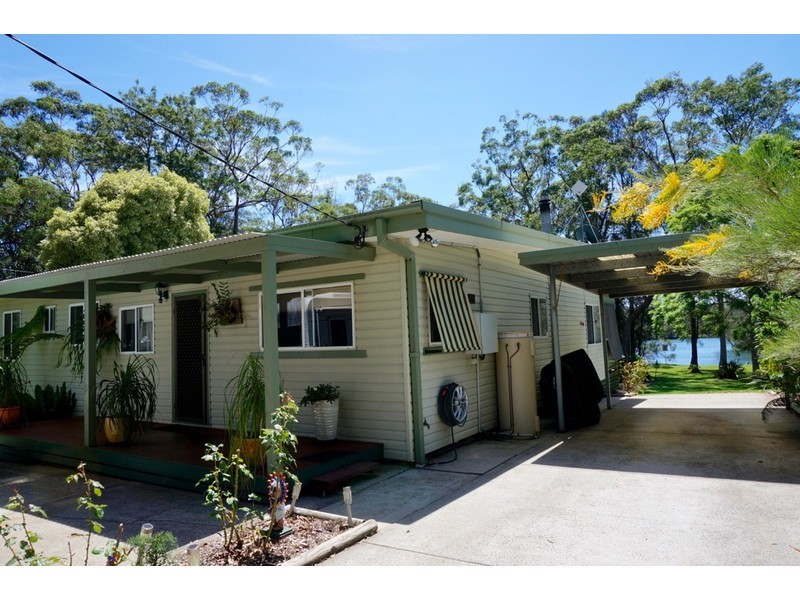 5 Streamside Street, Woollamia NSW 2540