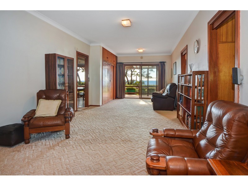 11 Beach Street, Huskisson NSW 2540