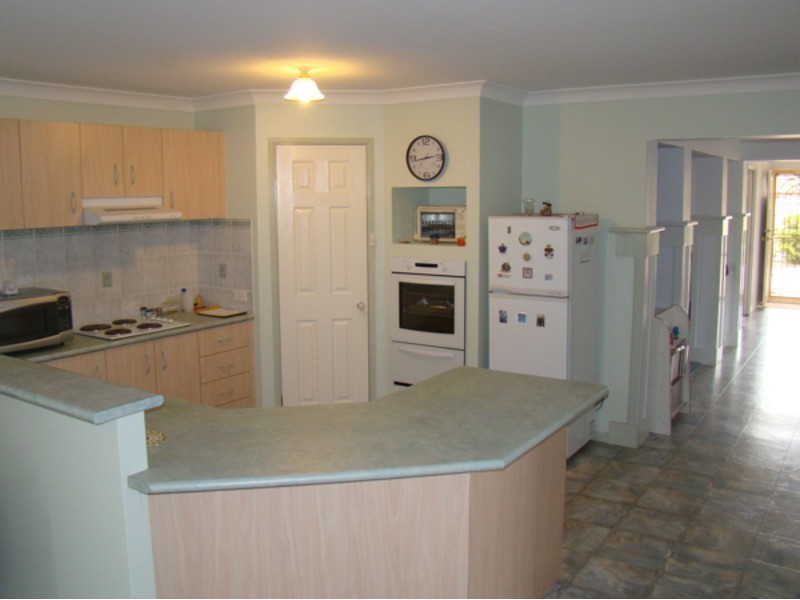 9 Maxwell Cresent, Sanctuary Point NSW 2540