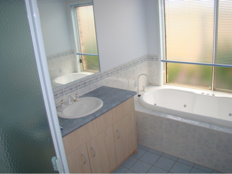 9 Maxwell Cresent, Sanctuary Point NSW 2540