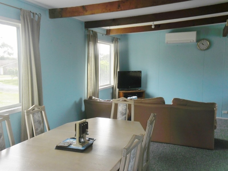 11 Edmund Street, Sanctuary Point NSW 2540