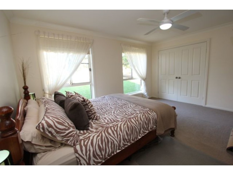 98 Fairway Drive, Sanctuary Point NSW 2540
