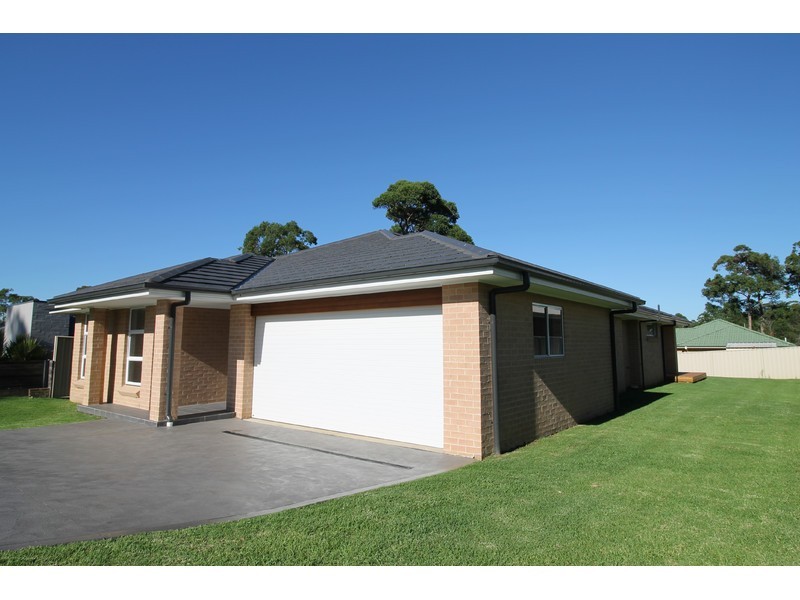 18 Hogbin Crescent, Sanctuary Point NSW 2540