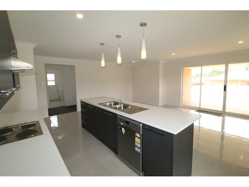 18 Hogbin Crescent, Sanctuary Point NSW 2540