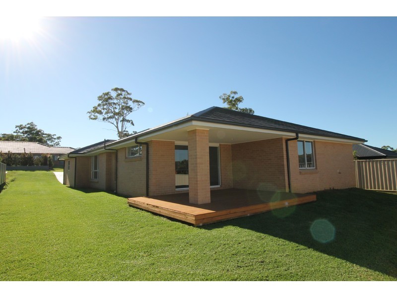 18 Hogbin Crescent, Sanctuary Point NSW 2540