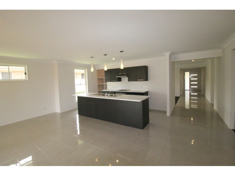 18 Hogbin Crescent, Sanctuary Point NSW 2540