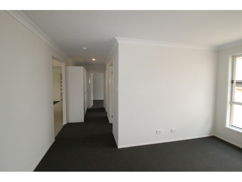 18 Hogbin Crescent, Sanctuary Point NSW 2540