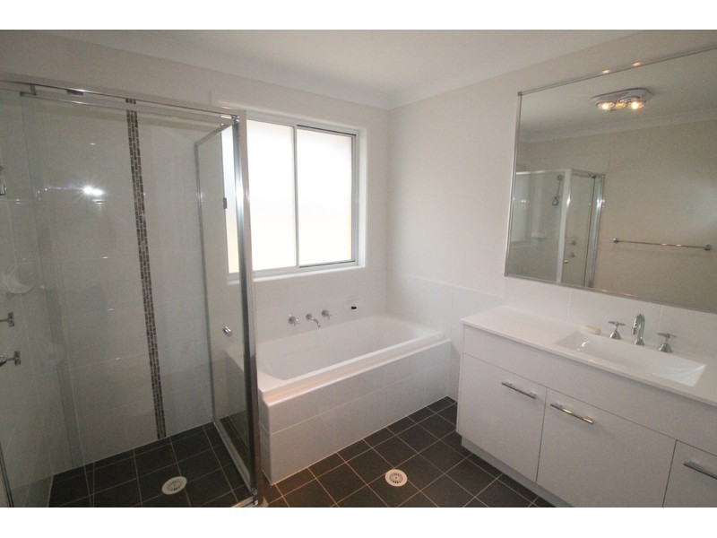 18 Hogbin Crescent, Sanctuary Point NSW 2540