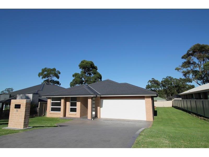 18 Hogbin Crescent, Sanctuary Point NSW 2540