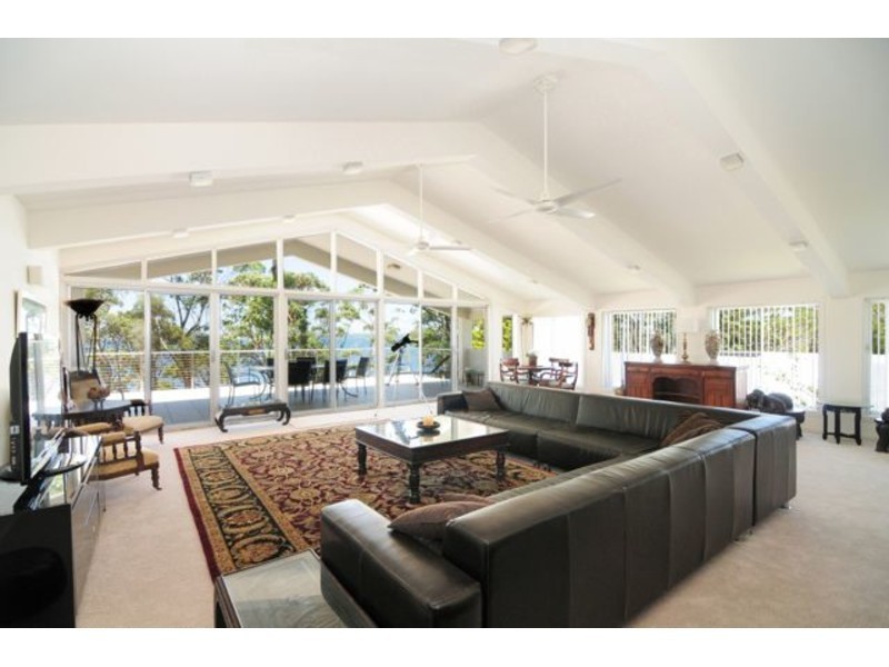 18 Greville Avenue, Sanctuary Point NSW 2540