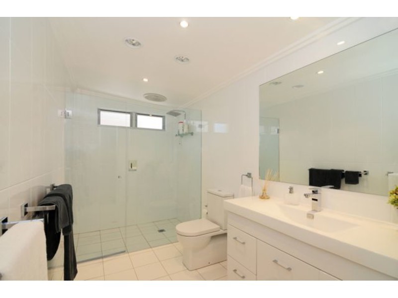 18 Greville Avenue, Sanctuary Point NSW 2540