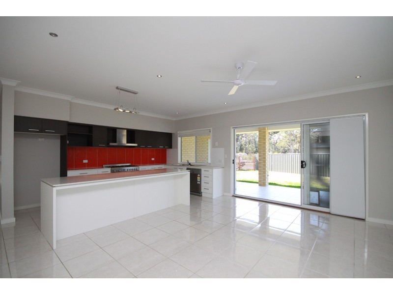 54 Coaster Circuit, Vincentia NSW 2540