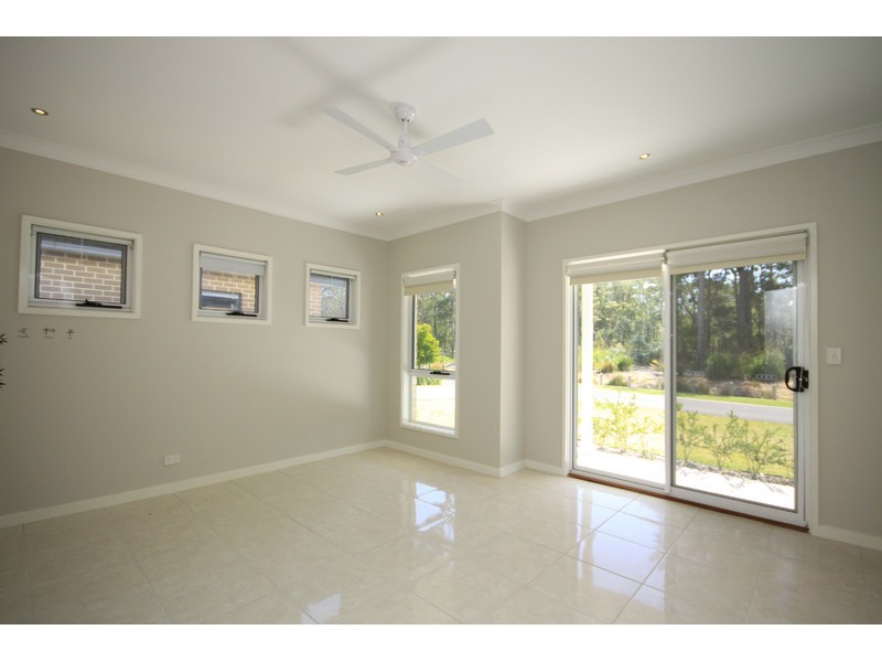 54 Coaster Circuit, Vincentia NSW 2540