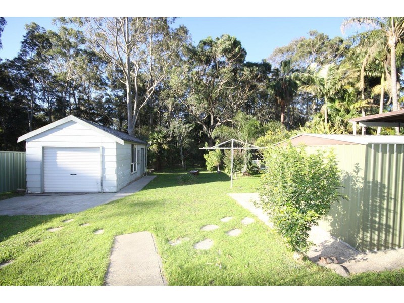 90 Macgibbon Pde, Old Erowal Bay NSW 2540