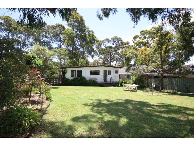 18 Tibbles Avenue, Old Erowal Bay NSW 2540
