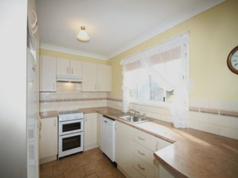 32 Roulstone Crescent, Sanctuary Point NSW 2540