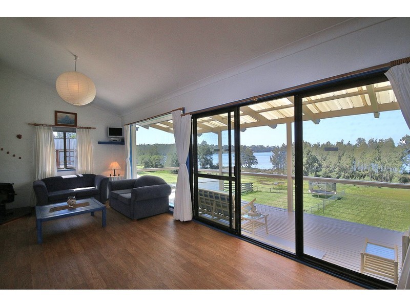 18 Caulfield Pde, Old Erowal Bay NSW 2540