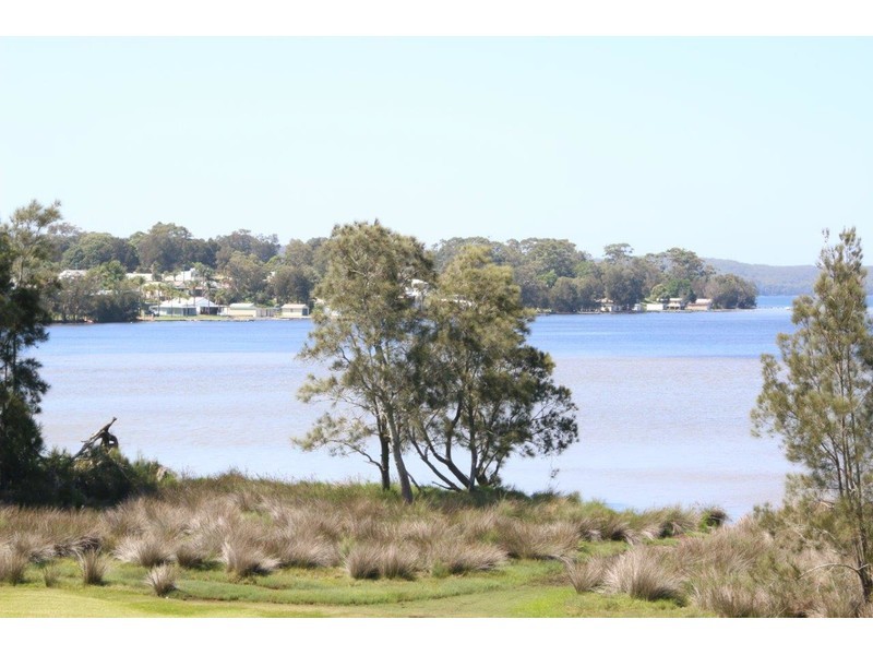 18 Caulfield Pde, Old Erowal Bay NSW 2540