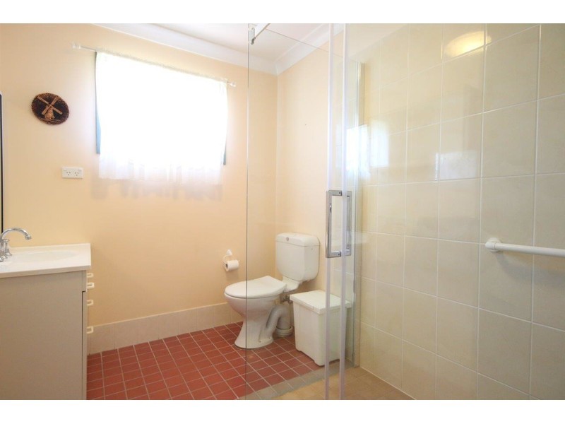 8 Banksia Avenue, Sanctuary Point NSW 2540