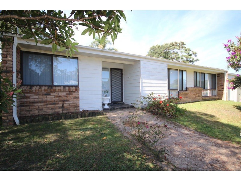 1 Banksia Avenue, Sanctuary Point NSW 2540