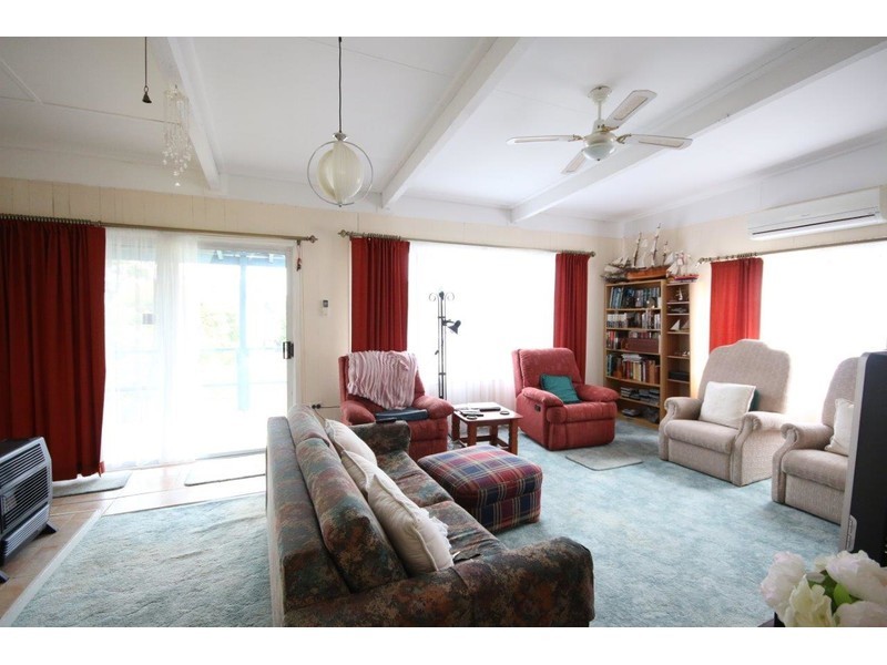 72 Macleans Point Rd, Sanctuary Point NSW 2540