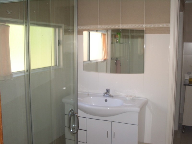 .10 Bowen Street, Huskisson NSW 2540