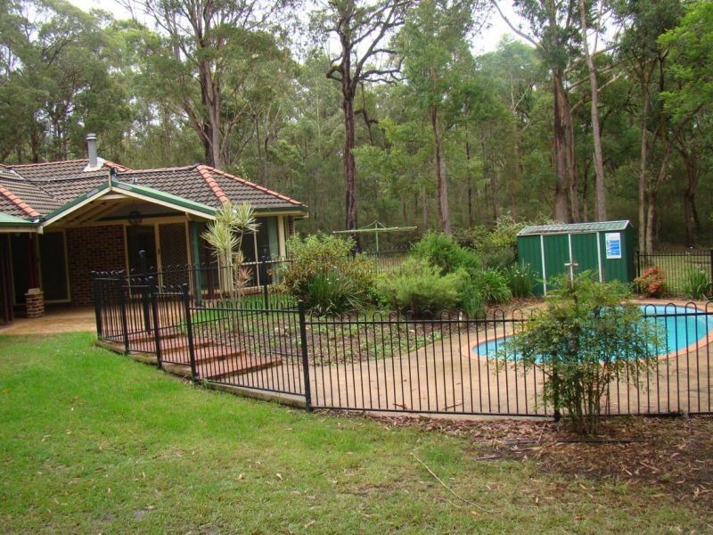 11 McArthur Drive, Falls Creek NSW 2540