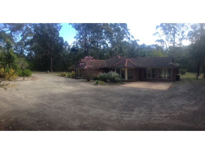 11 McArthur Drive, Falls Creek NSW 2540
